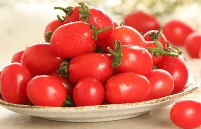 Cherry tomatoes have very low calories