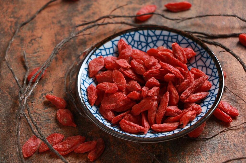 Benefits of eating goji berries every night