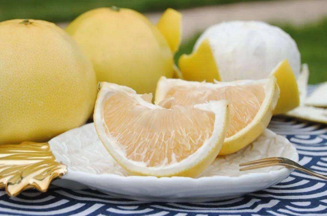 grapefruit is the best fruit for gastric problem and nourish your stomach