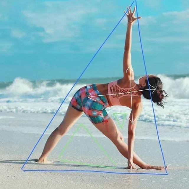 Easy way of doing yoga triangle for those with uncomfortable knee