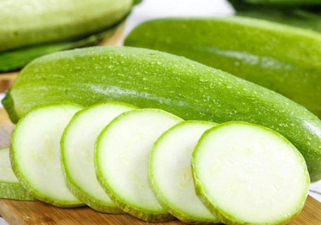 zucchini that is harmful to the human body called acryline