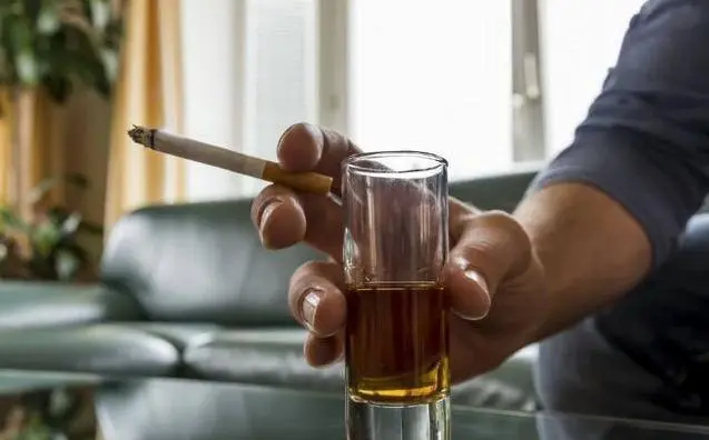 stop drinking alcohol and smoking for better life
