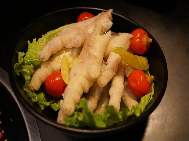  Benefits of eating chicken feet and how to cook it 