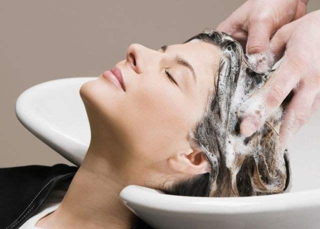 What happens when you wash your hair with salt water?