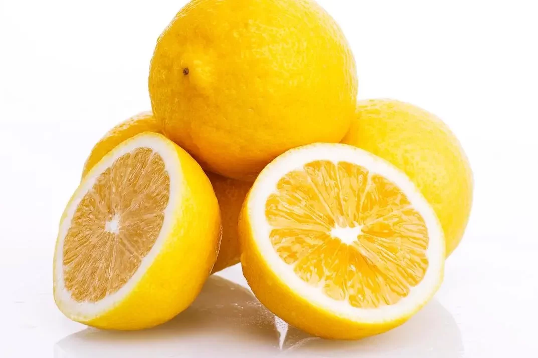 Lemon is the best source of improve skin tone many people use wrong method 