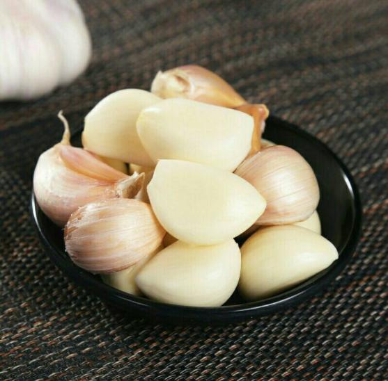 what is the benefits of eating garlic regularly 