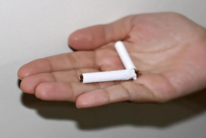 How many cigarettes can a person smoke in a day? 