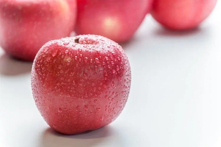  Is it true that apples can lower blood sugar and fight cancer?  