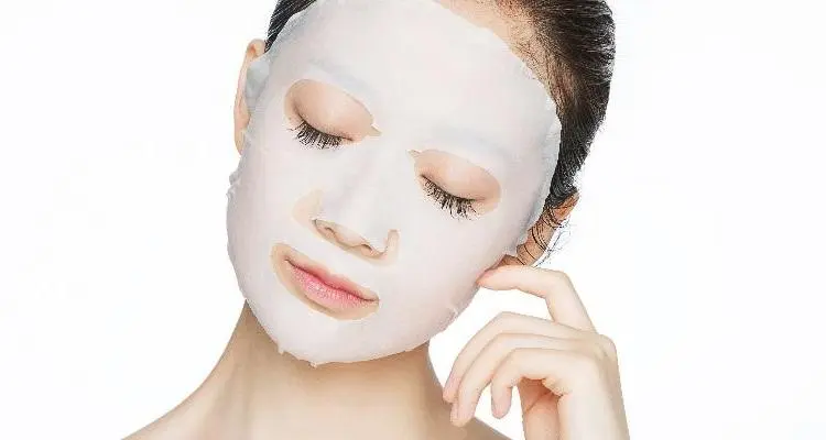 Use toner after applying the mask?
