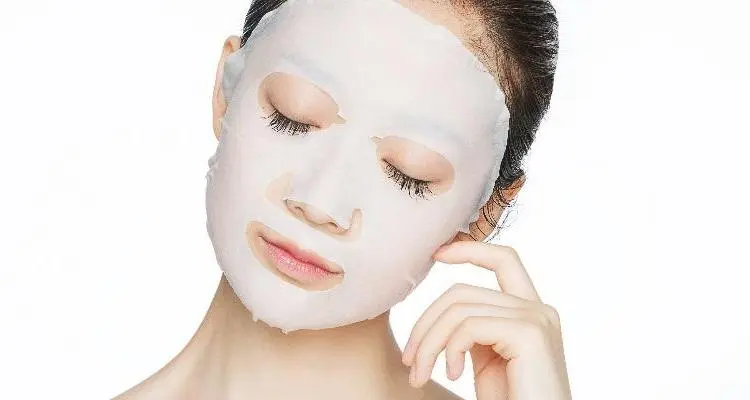  Use toner after applying the mask?