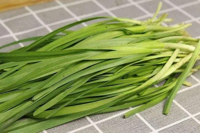 benefits of eating spring chives
