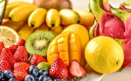 How much fruit to eat per day for women who want to lose weight