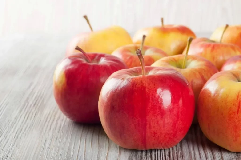  Is it true that apples can lower blood sugar and fight cancer?  