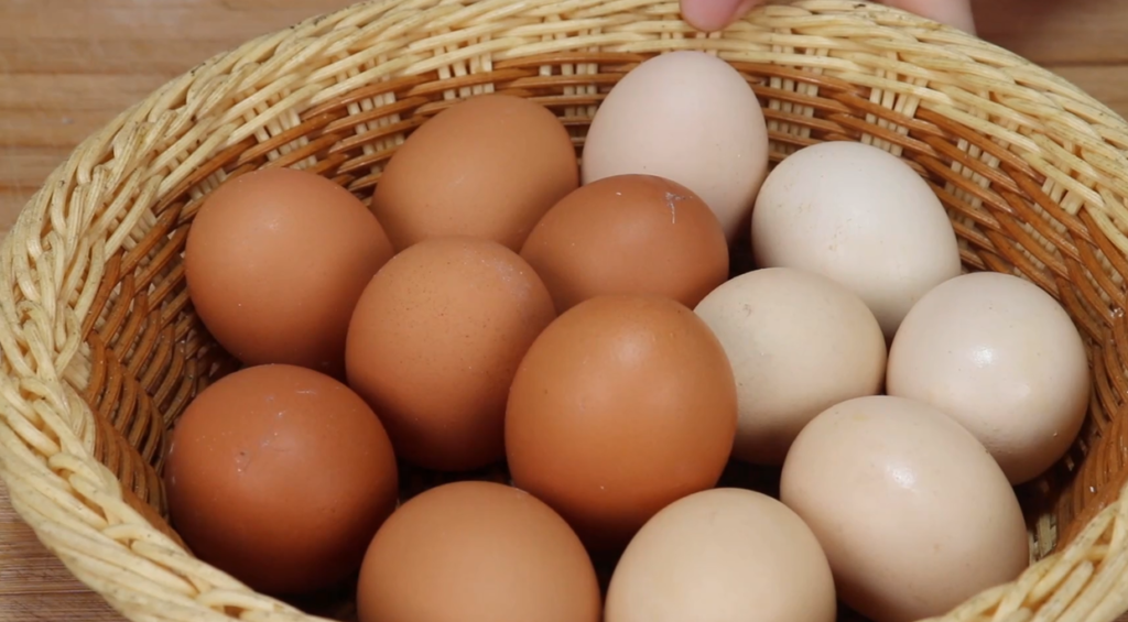 what is the benefits of eating eggs regularly 