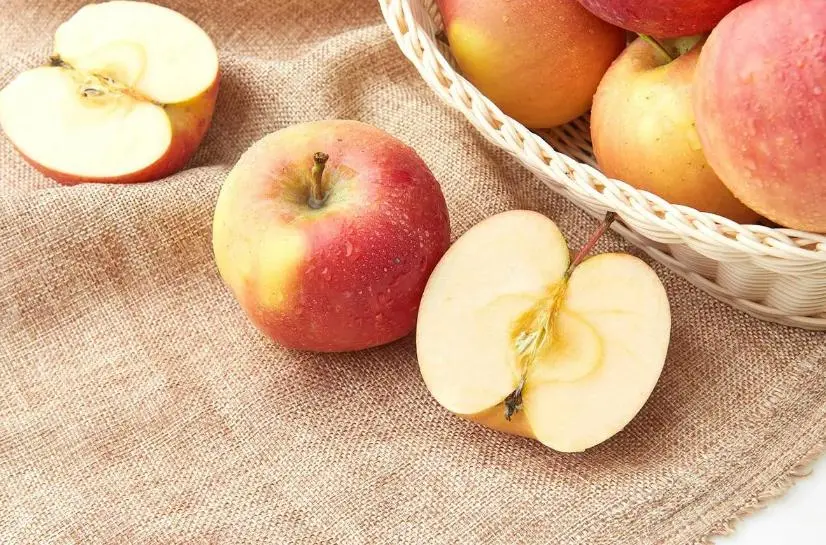 what is the benefits of eating apple 