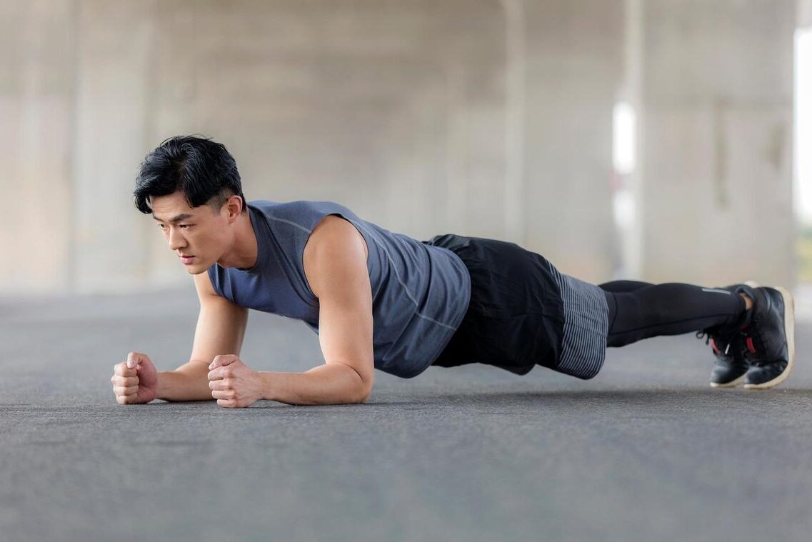 How to practice plank effectively?