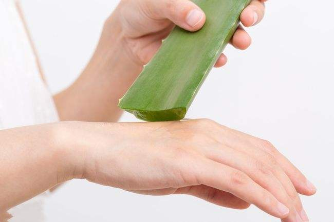 What happens if we apply aloe vera on face daily