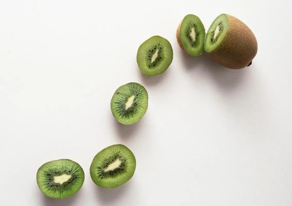 benefits of eating kiwi