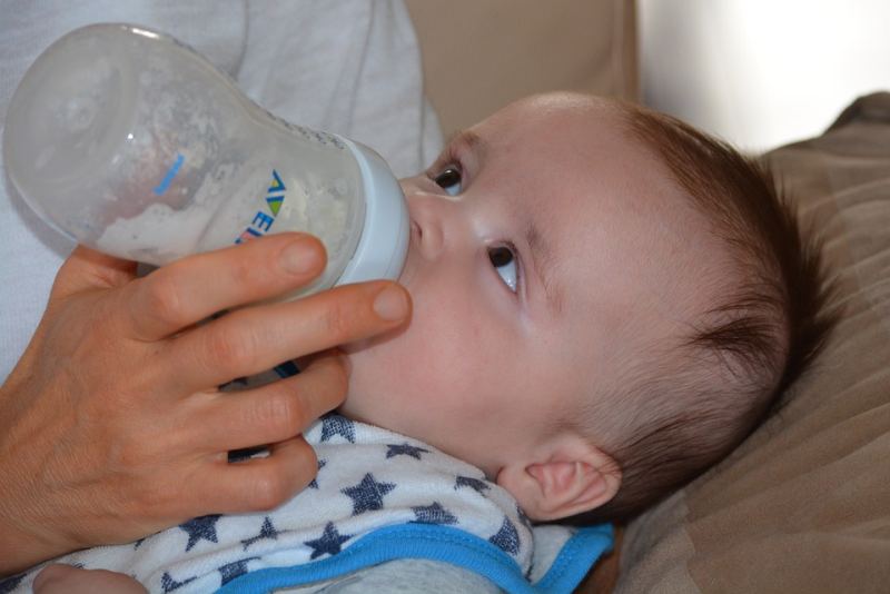 Are formula milk babies physically worse than breastfed babies 