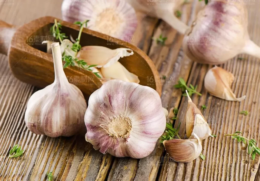 What are the benefits of eating garlic in empty stomach 