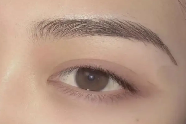 best way of making eyebrow thicker 
