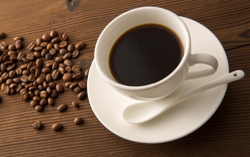 How many black coffee a day is healthy?