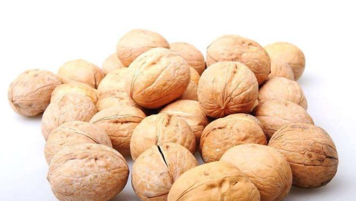 What are the benefits of eating walnuts?