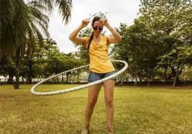 Can hula hoop reduce belly fat of women 