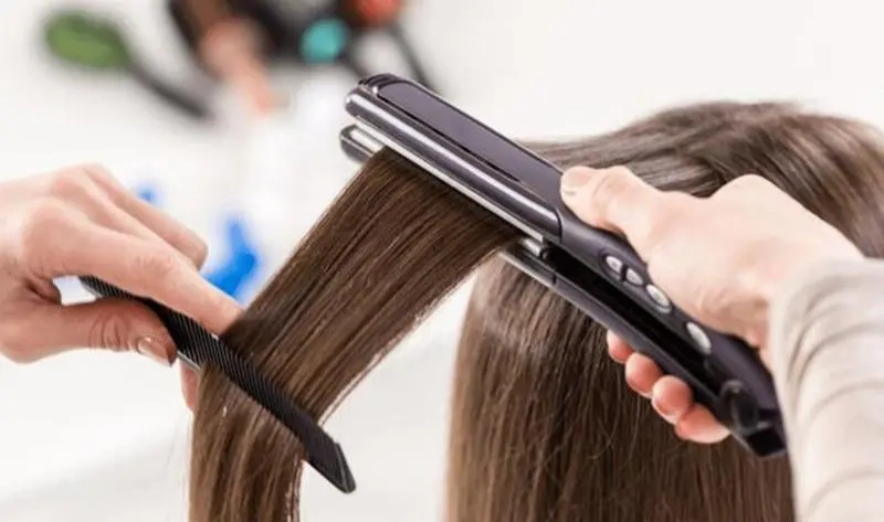 Does permanent hair straightening damage hair?