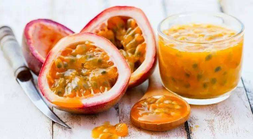 Health benefits of eating passion fruit 