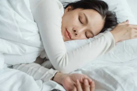 How to adjust sleep time in busy life 