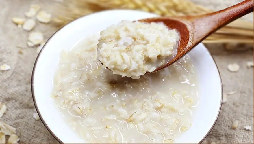 What are the benefits of eating oatmeal with raw milk 