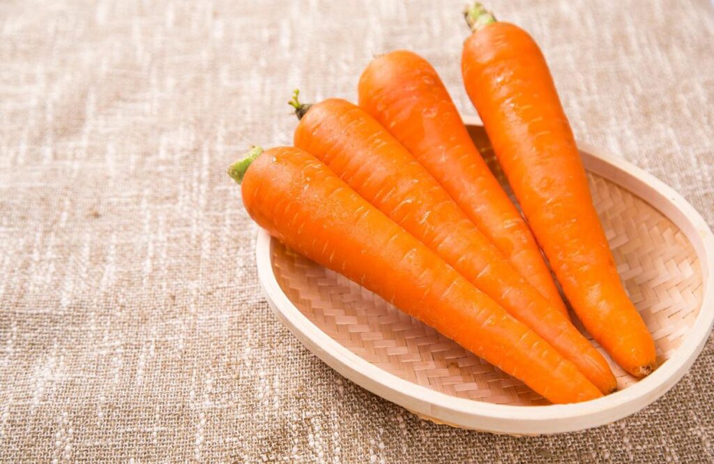 What are the benefits of eating carrot regularly 