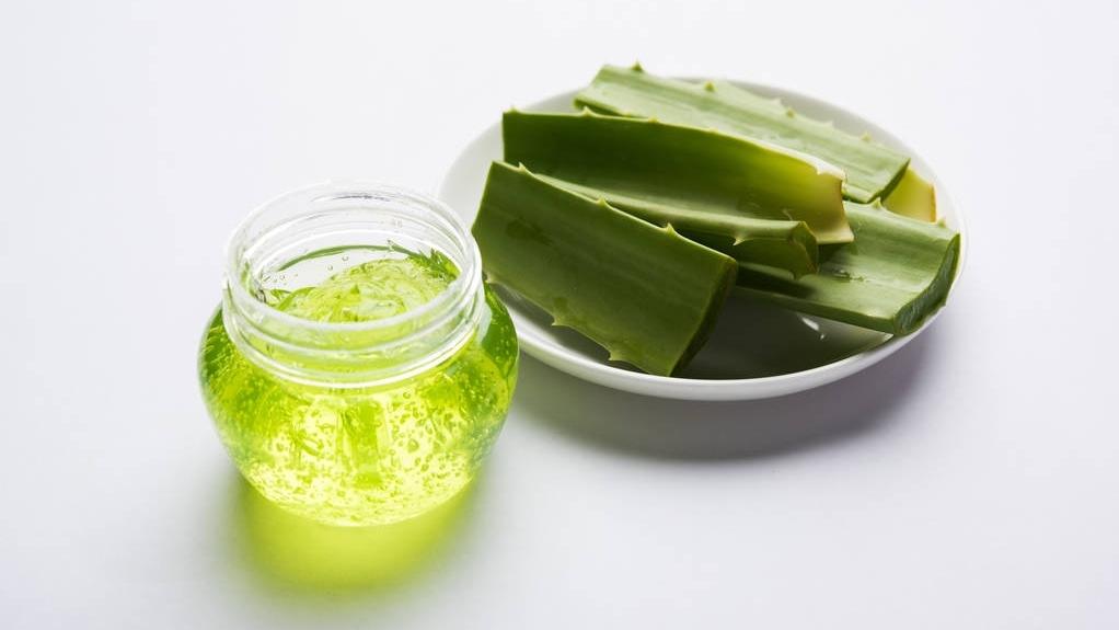 What are the benefits of using aloe vera on face for a long time