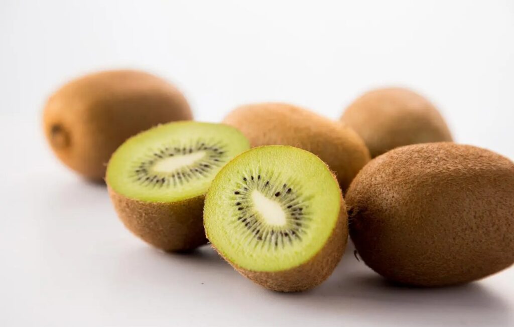 benefits of eating kiwi