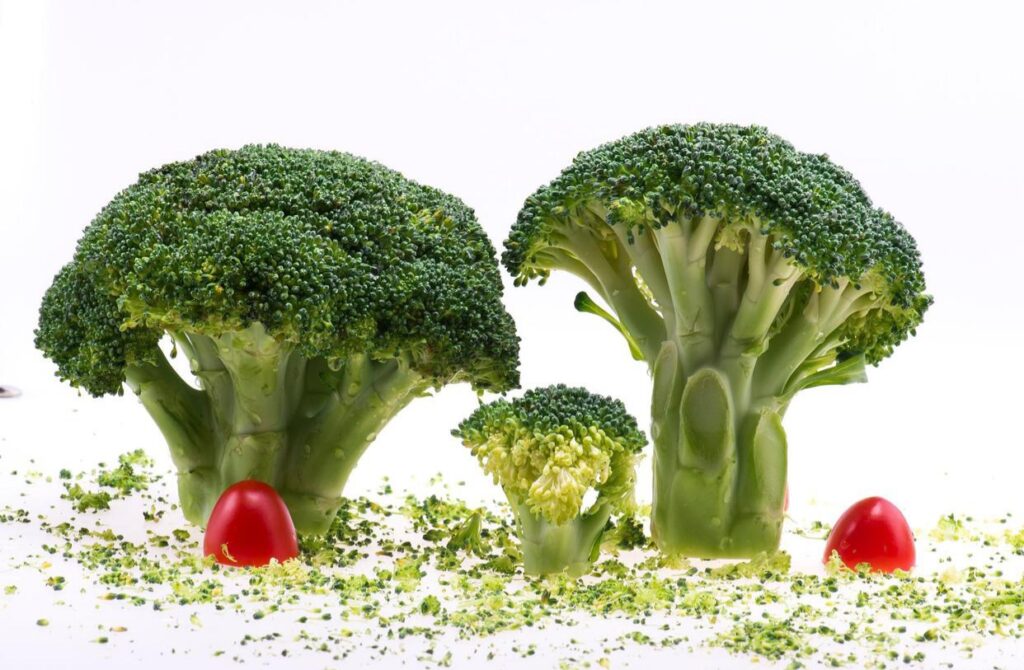 Which food should eat with broccoli for double the nutrition