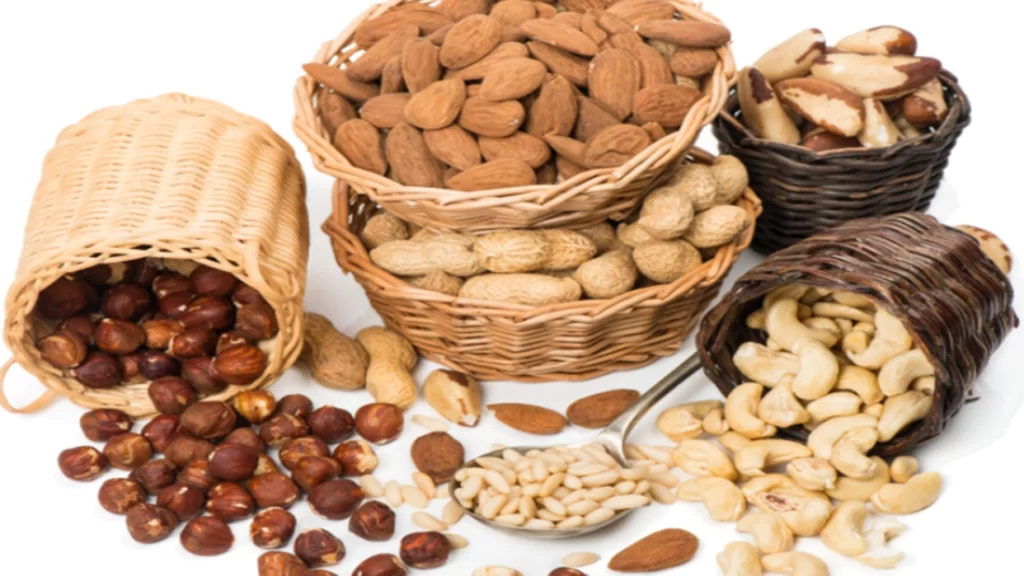 how many nuts to eat per day