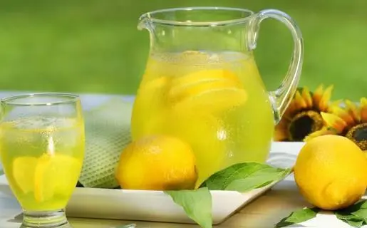 What are the precautions for drinking lemon water?  