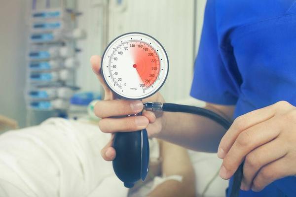 Symptoms of high blood pressure