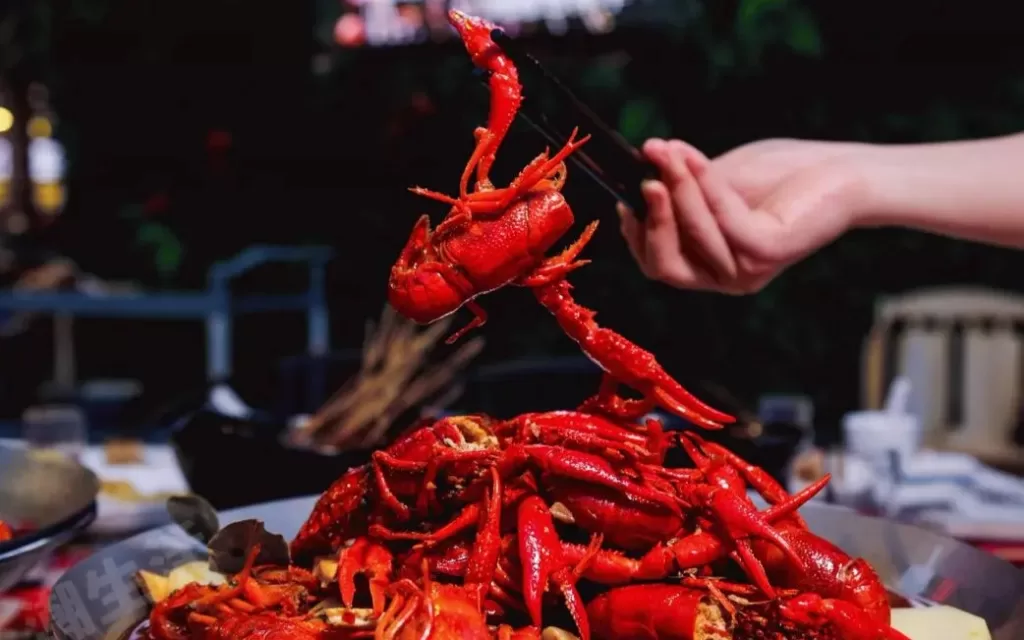 Crayfish contain the most toxins? 