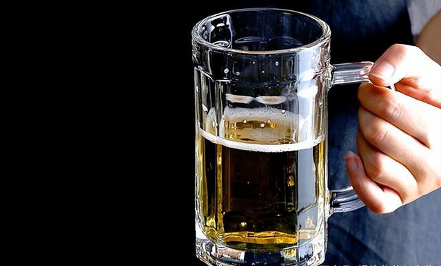  Hypertension patients, don't be greedy for beer in summer: