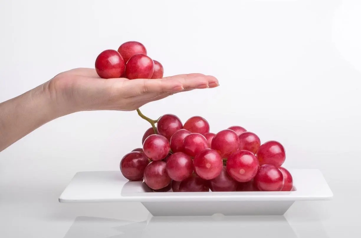 Will eating grapes boost the rise in blood lipids/US/UK