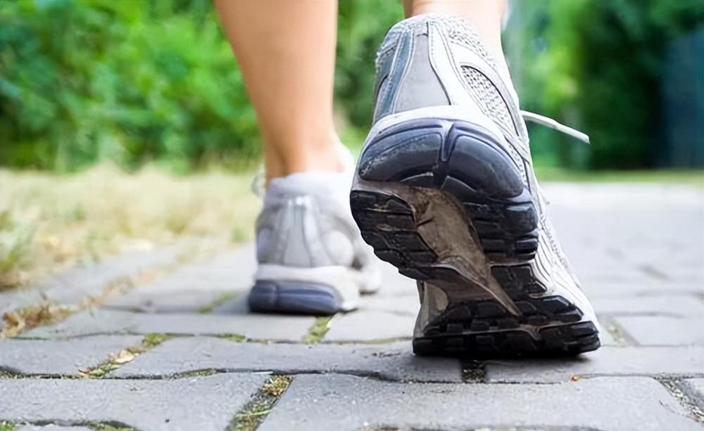 How many steps should you walk after age 65, 70, 75, 80, 85, 90 men/women 