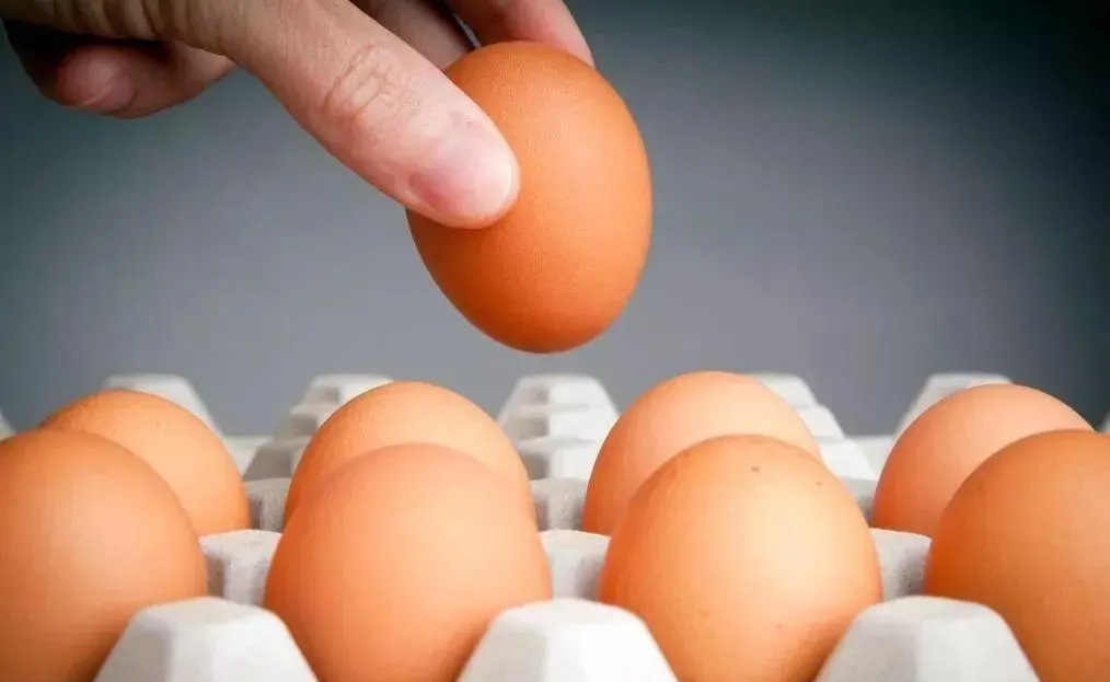 4. Eggs are best stored at room temperature?