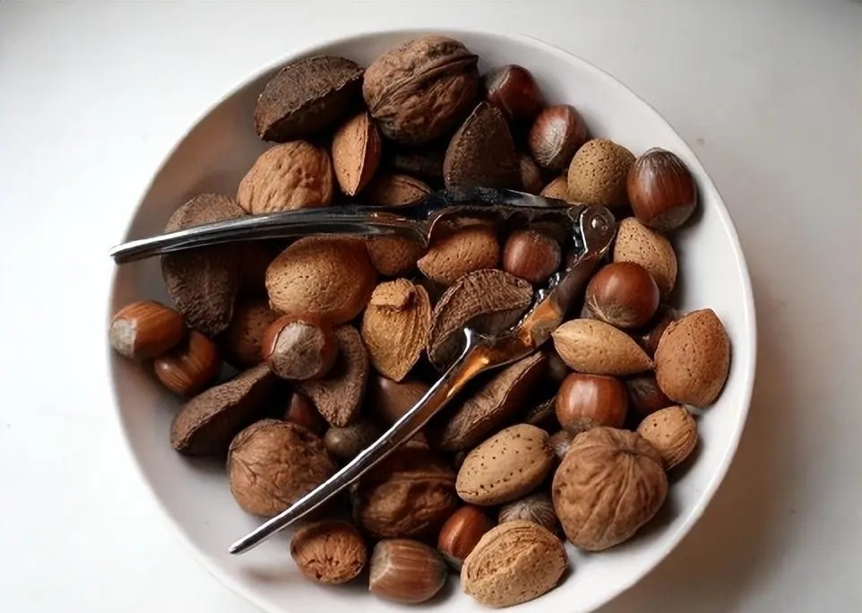why do some people say that eating nuts will make you gain weight?