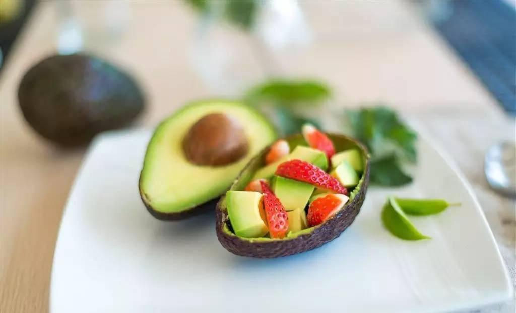  Benefits of eating Avocado