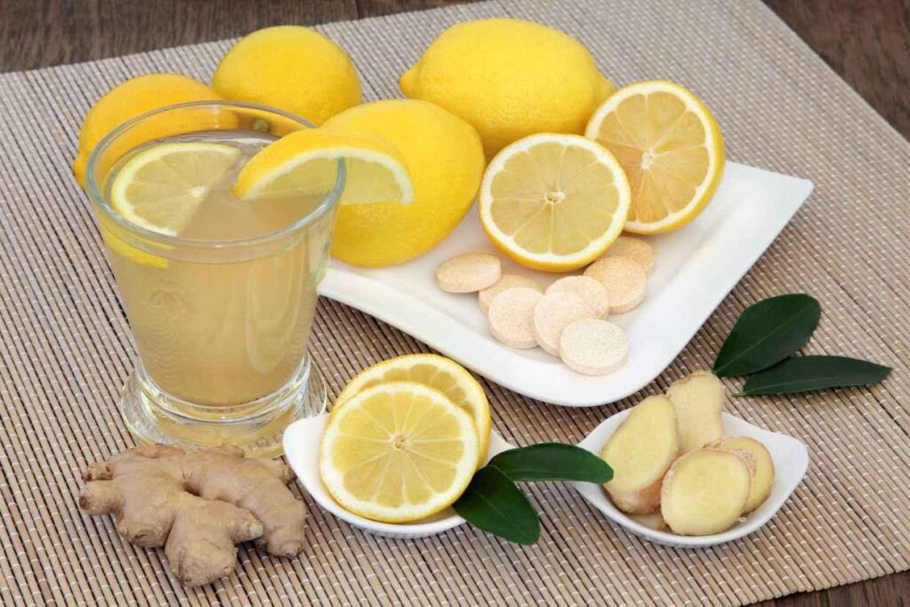 5 Benefits of drinking lemon water 