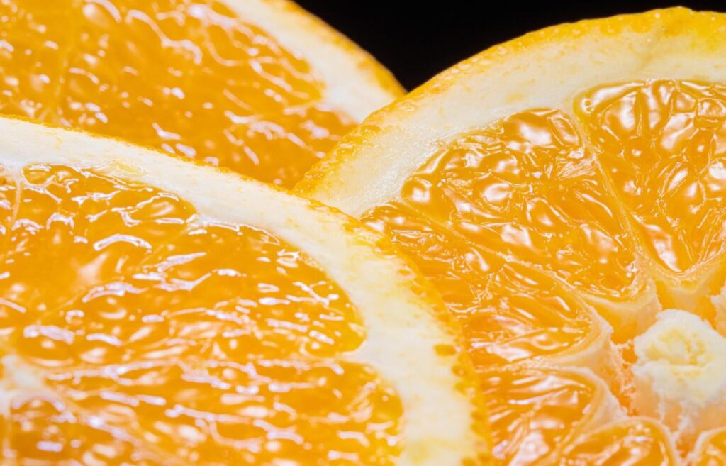 What are the benefits of oranges in the morning