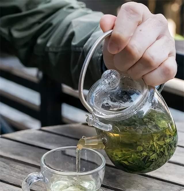 Reasons why drinking tea is good for your liver